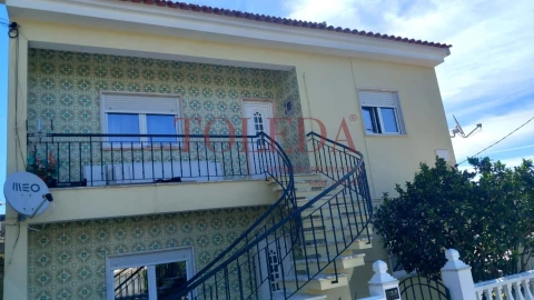 Moradia T6 para Venda em Vialonga