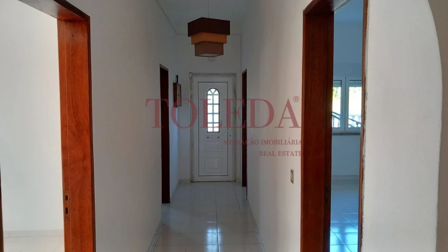 Moradia T6 para Venda em Vialonga Foto 13