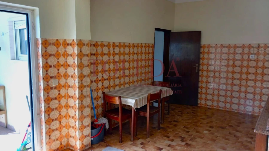 Moradia T6 para Venda em Vialonga Foto 11