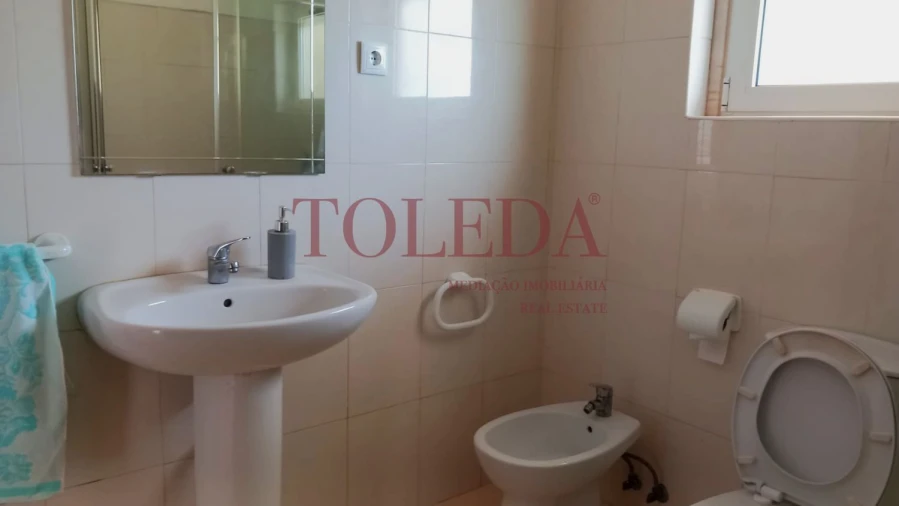 Moradia T6 para Venda em Vialonga Foto 24