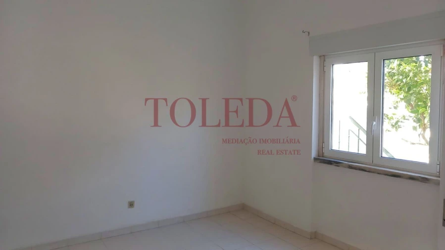 Moradia T6 para Venda em Vialonga Foto 21