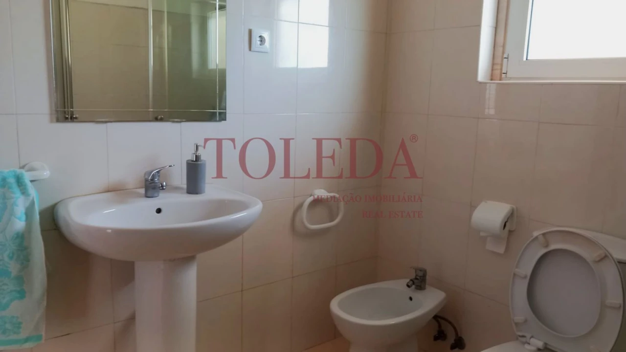 Moradia T6 para Venda em Vialonga Foto 24