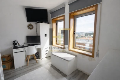 Apartamento T2 para Venda em Campo e Sobrado