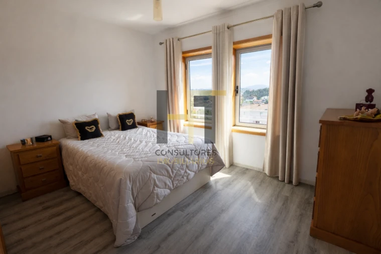 Apartamento T2 para Venda em Campo e Sobrado Foto 11