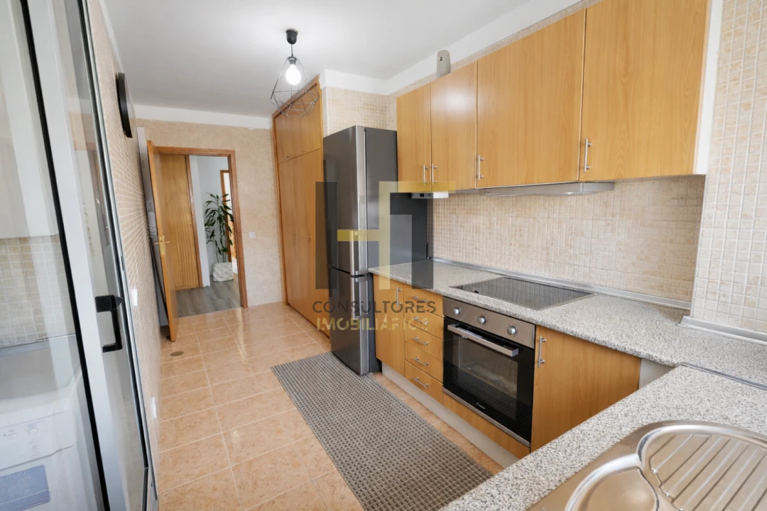 Apartamento T2 para Venda em Campo e Sobrado Foto 1