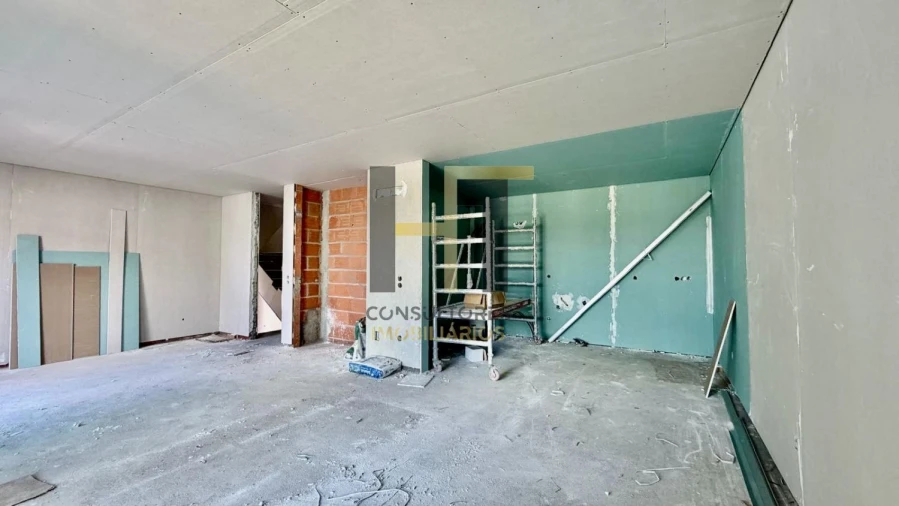 Moradia T3 para Venda em Folgosa Foto 44