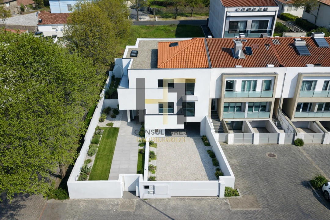 Moradia T3 para Venda em Folgosa Foto 22