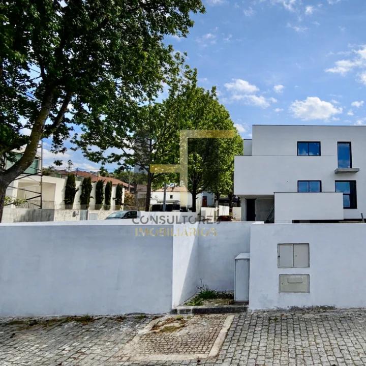 Moradia T3 para Venda em Folgosa Foto 1