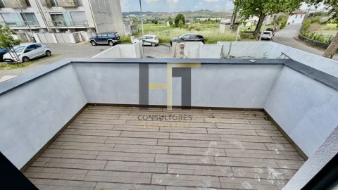 Moradia T3 para Venda em Folgosa