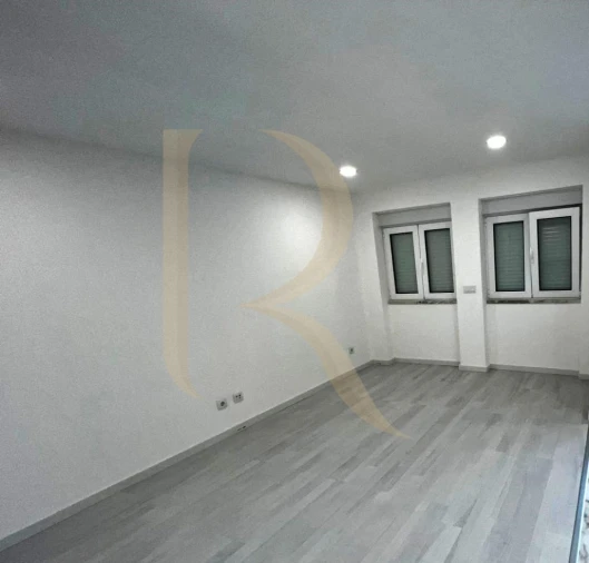 Apartamento T1 para Venda em Amora Foto 4