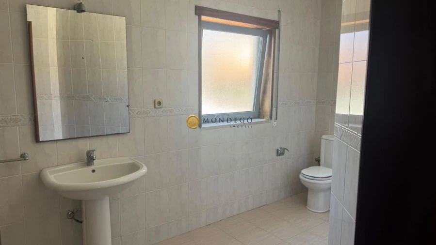 Apartamento T2 para Venda em Luso Foto 4