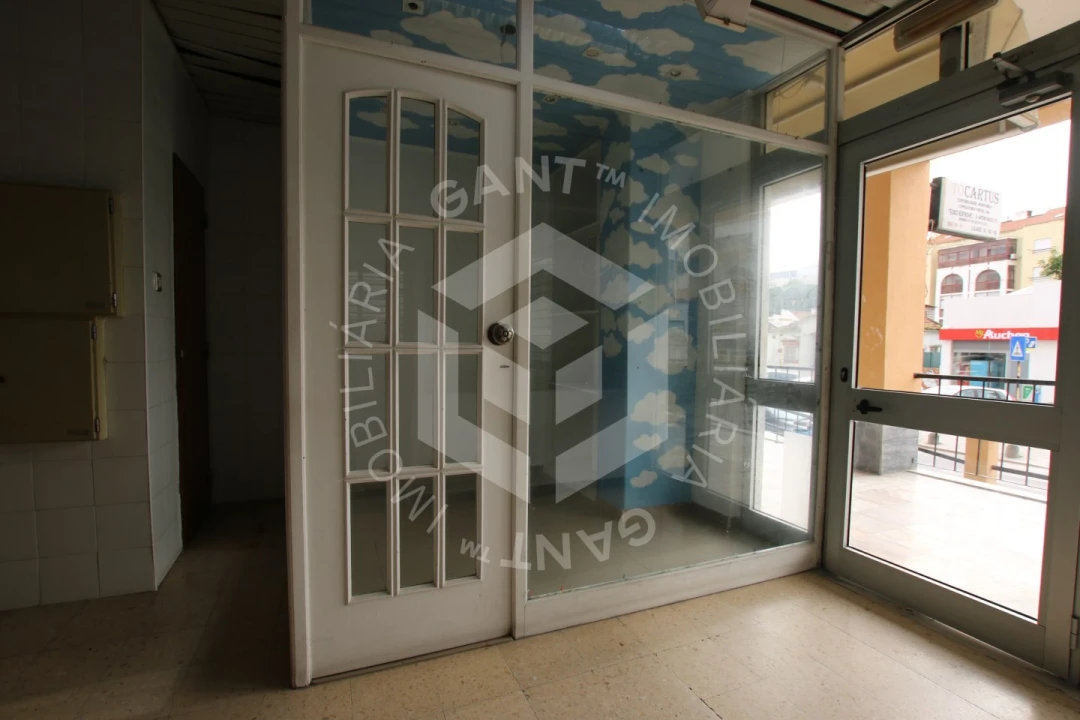 Loja para Arrendamento em Costa da Caparica Foto 1