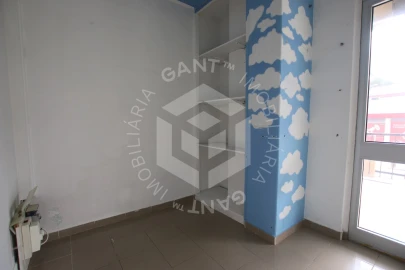 Loja para Arrendamento em Costa da Caparica