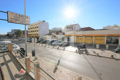 Loja para Arrendamento em Costa da Caparica