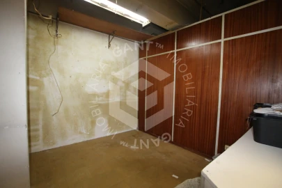 Loja para Arrendamento em Costa da Caparica