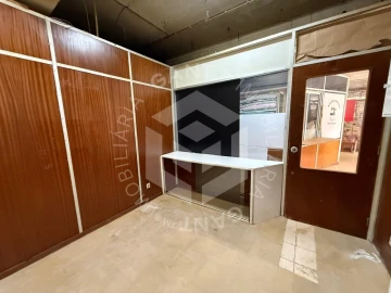 Loja para Arrendamento em Costa da Caparica