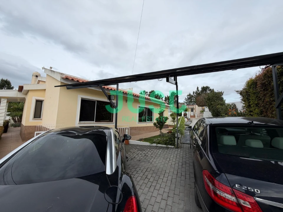 Moradia T3 para Venda em Fernao Ferro Foto 4