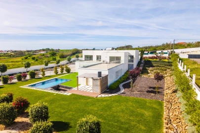 Moradia T3 para Venda em Atouguia da Baleia