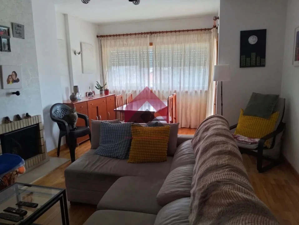 Apartamento T2 para Venda em Alfena Foto 1