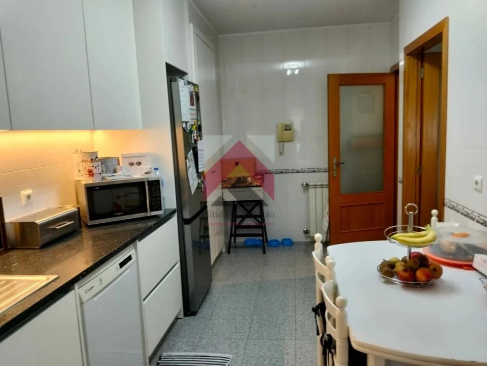 Apartamento T2 para Venda em Alfena Foto 4