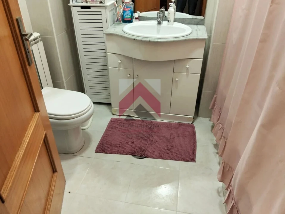 Apartamento T2 para Venda em Alfena Foto 11