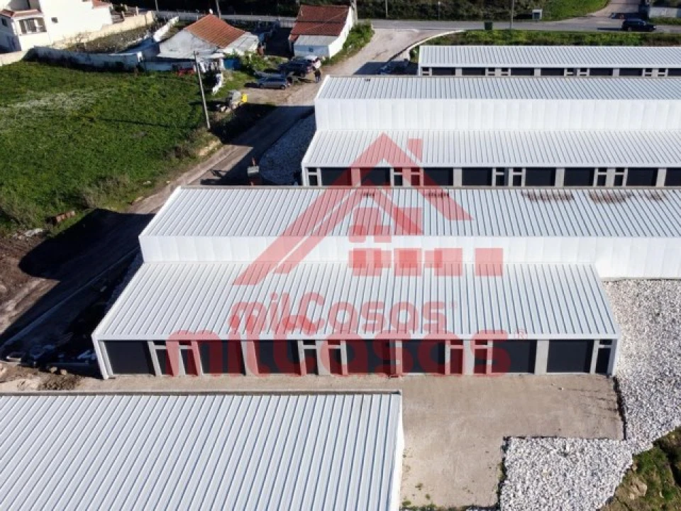 Garagem para Arrendamento em Santa Maria, São Pedro e Matacães Foto 9