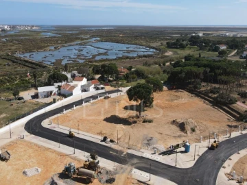Moradia T4 para Venda em Montenegro