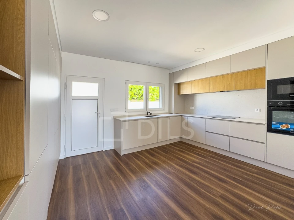 Moradia T2 para Venda em Santo Isidoro Foto 4