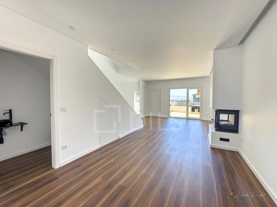 Moradia T2 para Venda em Santo Isidoro Foto 7