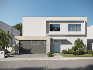 Moradia T4 para Venda em Quarteira