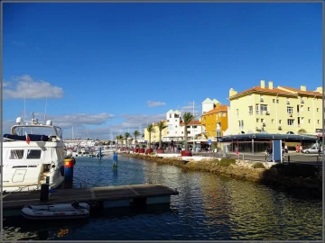 Moradia T4 para Venda em Quarteira