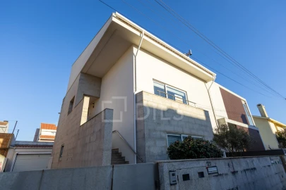 Moradia T3 para Arrendamento em Perafita, Lavra e Santa Cruz do Bispo