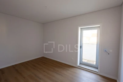 Moradia T3 para Arrendamento em Perafita, Lavra e Santa Cruz do Bispo