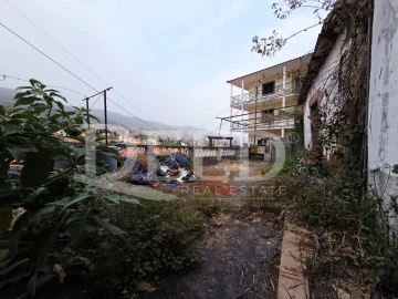 Moradia T3 para Venda em Santo Antonio