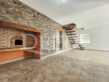 Moradia T2 para Venda em Imaculado Coração de Maria