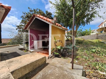 Moradia T2 para Venda em Imaculado Coração de Maria