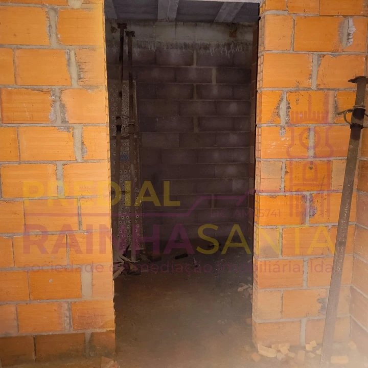 Prédio para Venda em Mira Foto 6