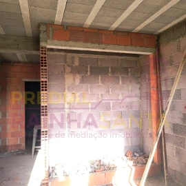 Prédio para Venda em Mira