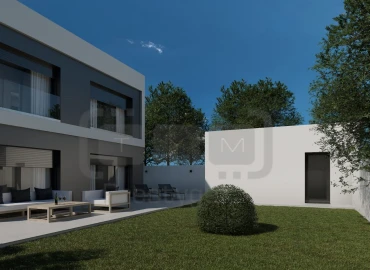 Moradia T4 para Venda em Meia Via