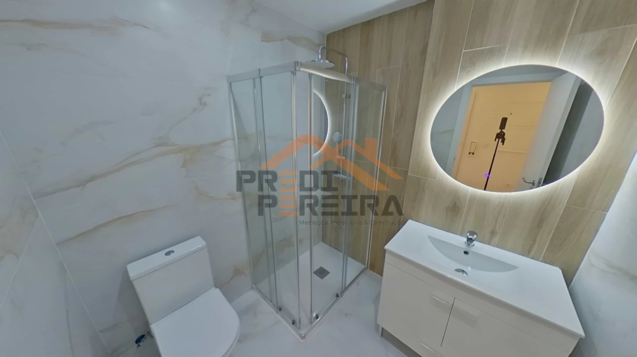 Apartamento T2 para Venda em Algueirão-Mem Martins Foto 13