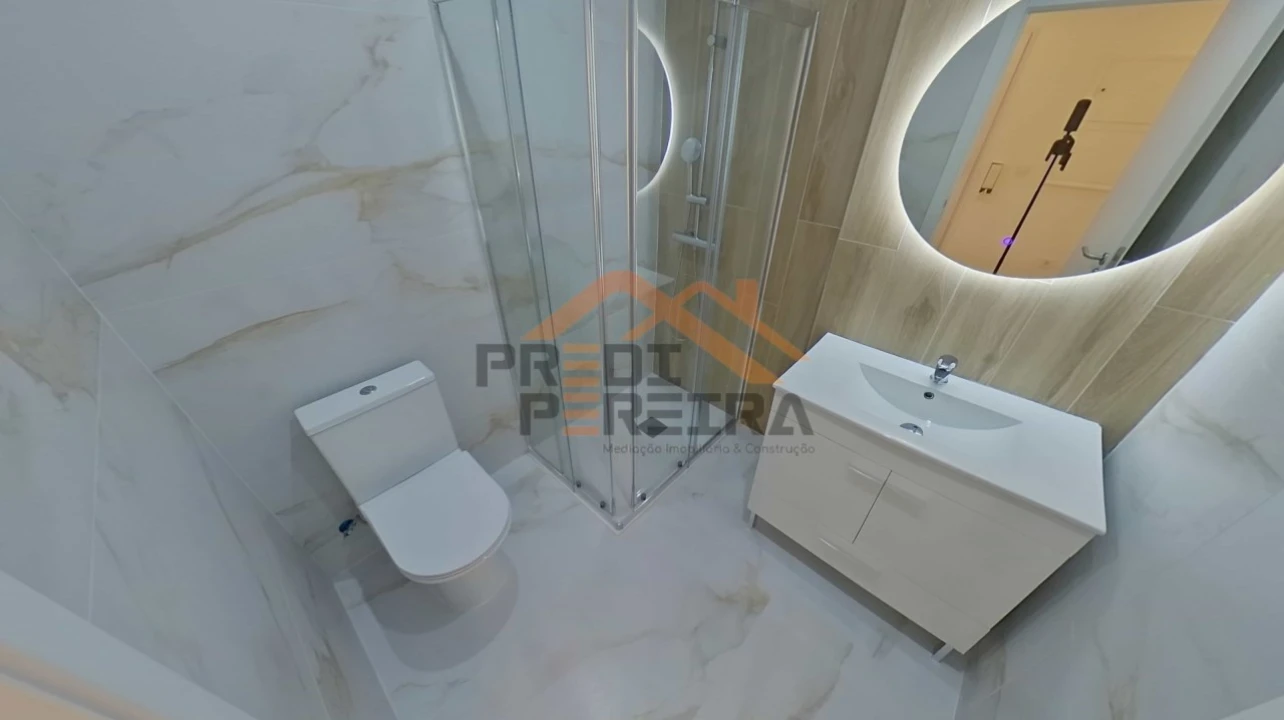 Apartamento T2 para Venda em Algueirão-Mem Martins Foto 14