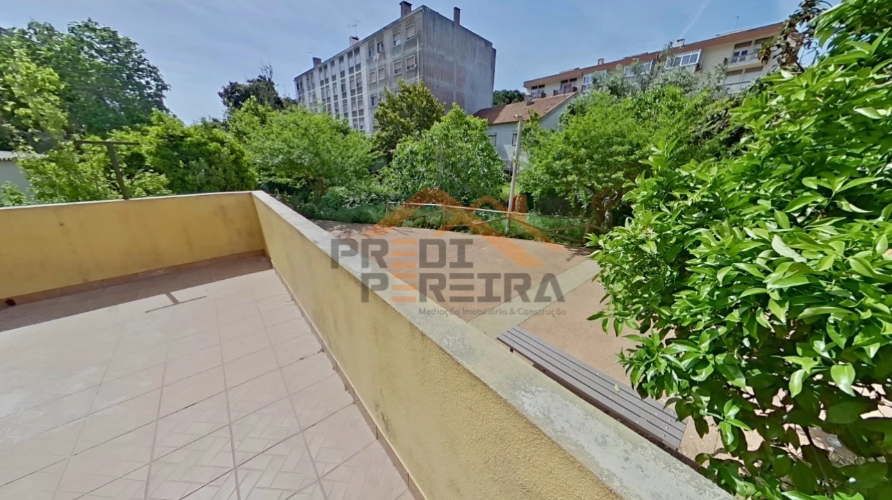 Apartamento T2 para Venda em Algueirão-Mem Martins Foto 22