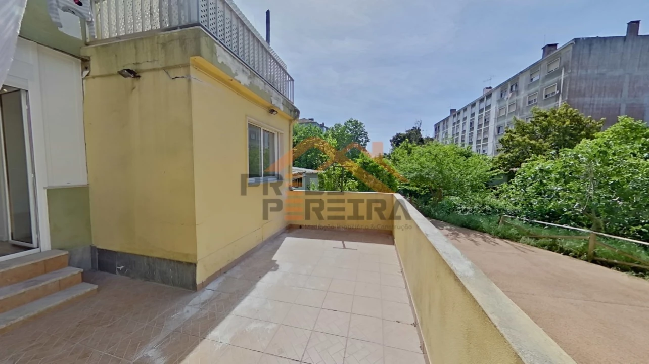 Apartamento T2 para Venda em Algueirão-Mem Martins Foto 24