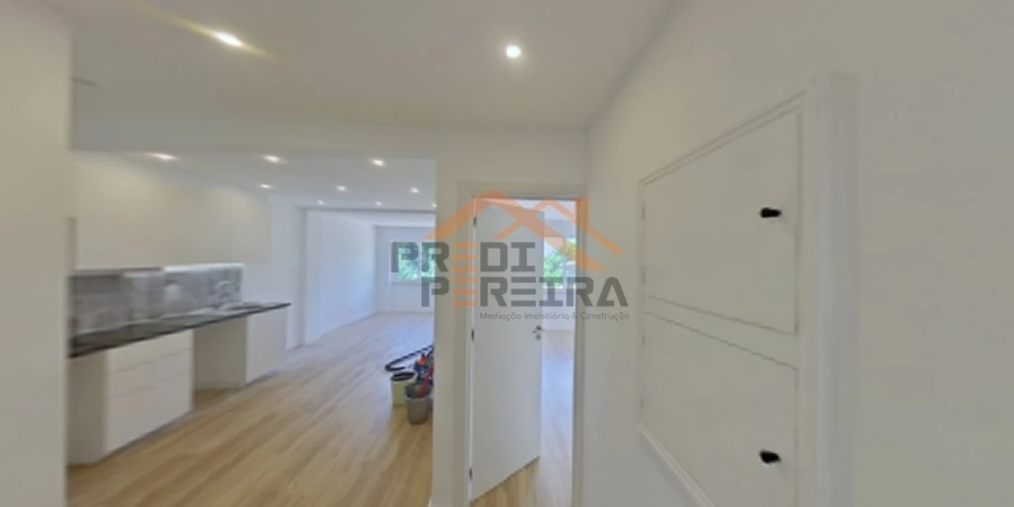 Apartamento T2 para Venda em Algueirão-Mem Martins Foto 7