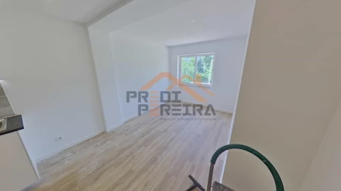 Apartamento T2 para Venda em Algueirão-Mem Martins