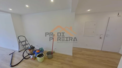 Apartamento T2 para Venda em Algueirão-Mem Martins