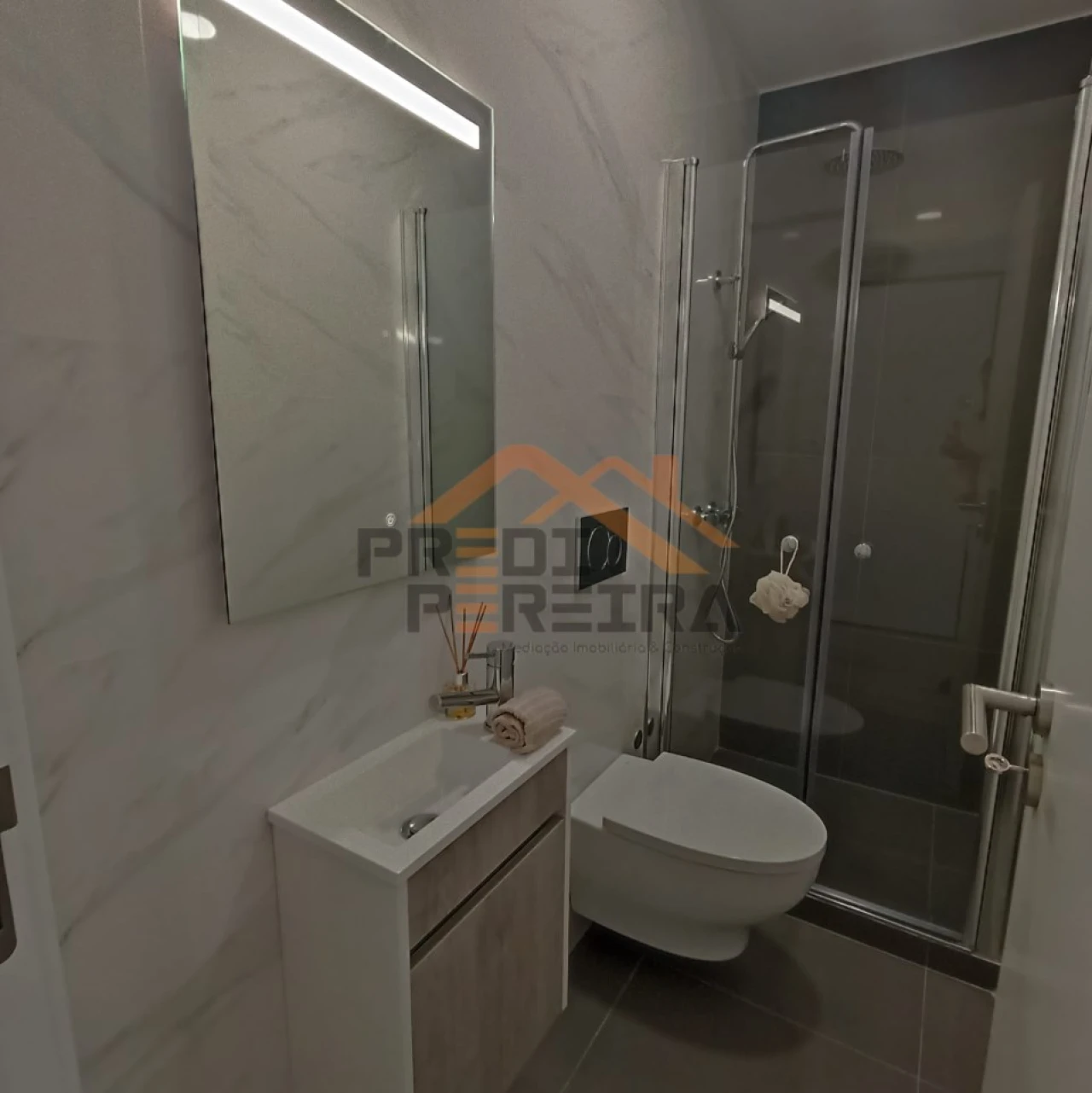 Apartamento T3 para Venda em Benfica Foto 26