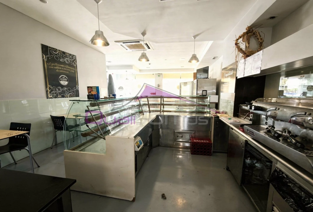 Loja para Venda em São João Baptista e Santa Maria dos Olivais Foto 3