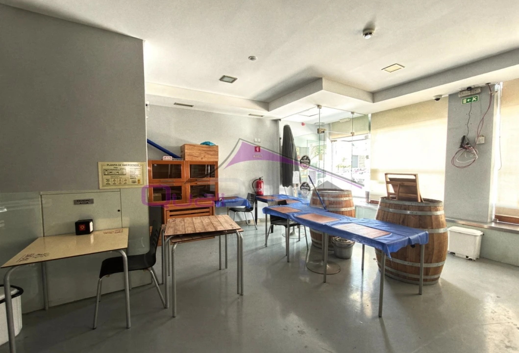 Loja para Venda em São João Baptista e Santa Maria dos Olivais Foto 6