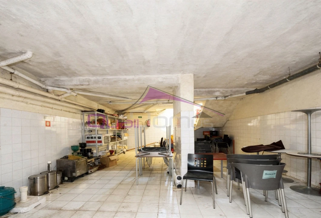 Loja para Venda em São João Baptista e Santa Maria dos Olivais Foto 18